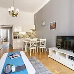 شقة Elegant Freta 25 By Renters وارسو