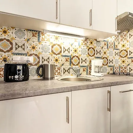 Freta 25 Elegant By Renters Varsovie