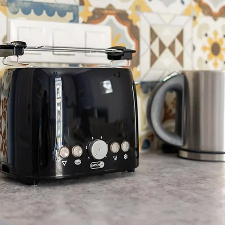 Freta 25 Elegant By Renters